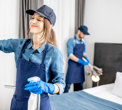 pulizia stanza albergo
