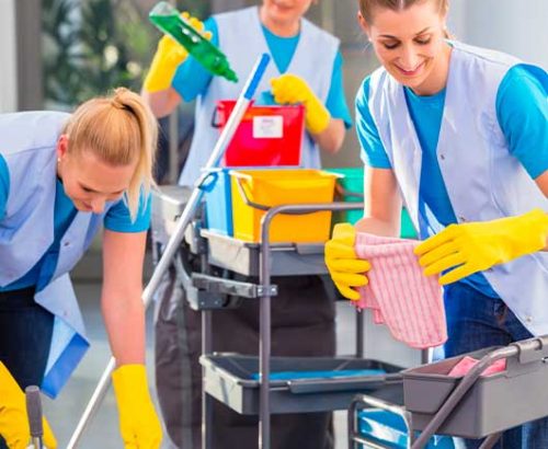 team pulizia condominio